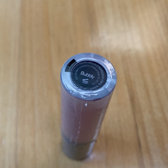 V KOSMETIK | Liquid Lipstick in Bubbly - Picture 3 of 4